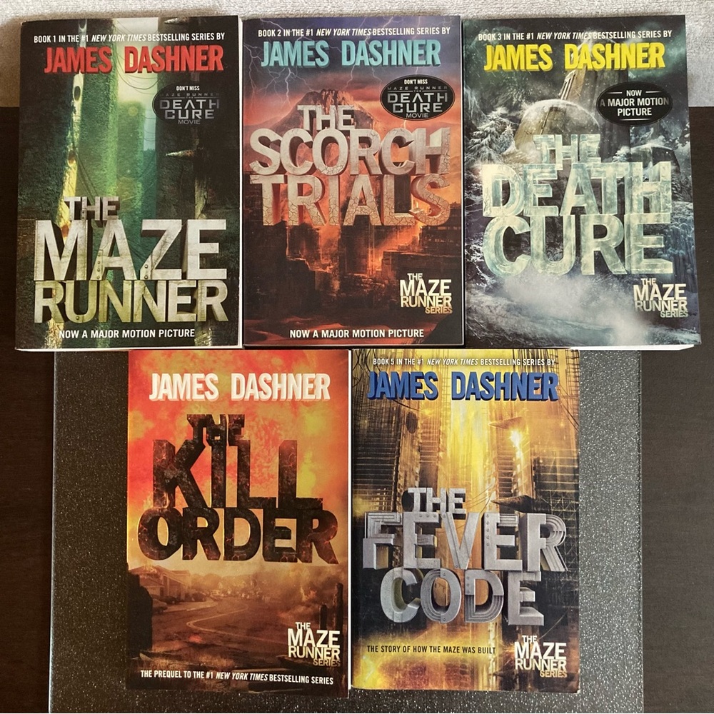 DELACORTE The Maze Runner five book Set
